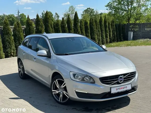 Volvo V60 D2 Drive-E Ocean Race — wynajem długoterminowy bez BIK